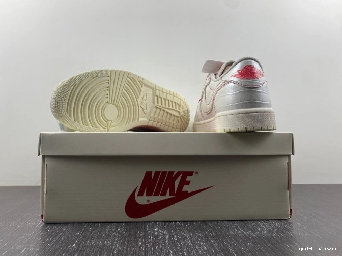Rep Travis Air OG x Scott 1 Jordan Low DM7866-601 0809